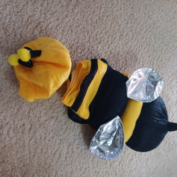 Spooktacular Creations Other - Super cute Halloween costume for your dog, Large, Bumble 🐝